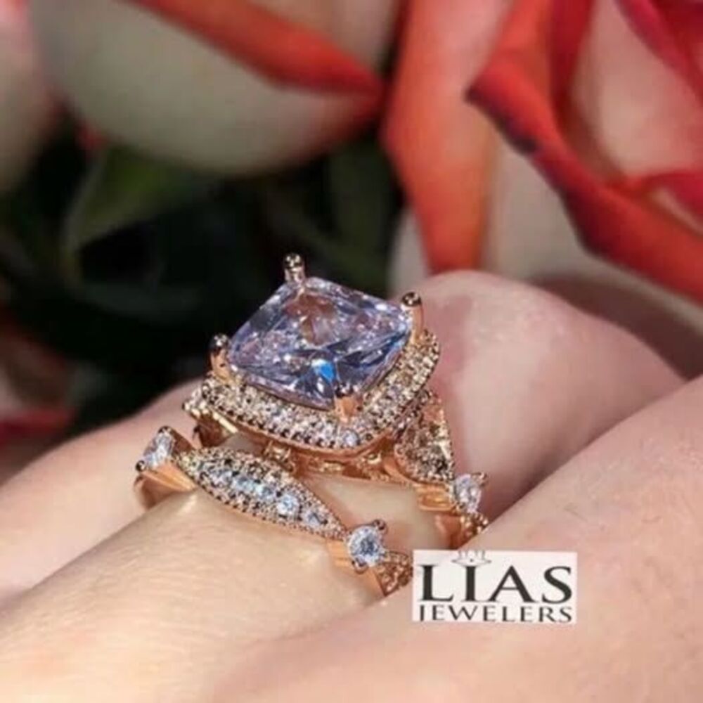 New 18k rose gold wedding ring set